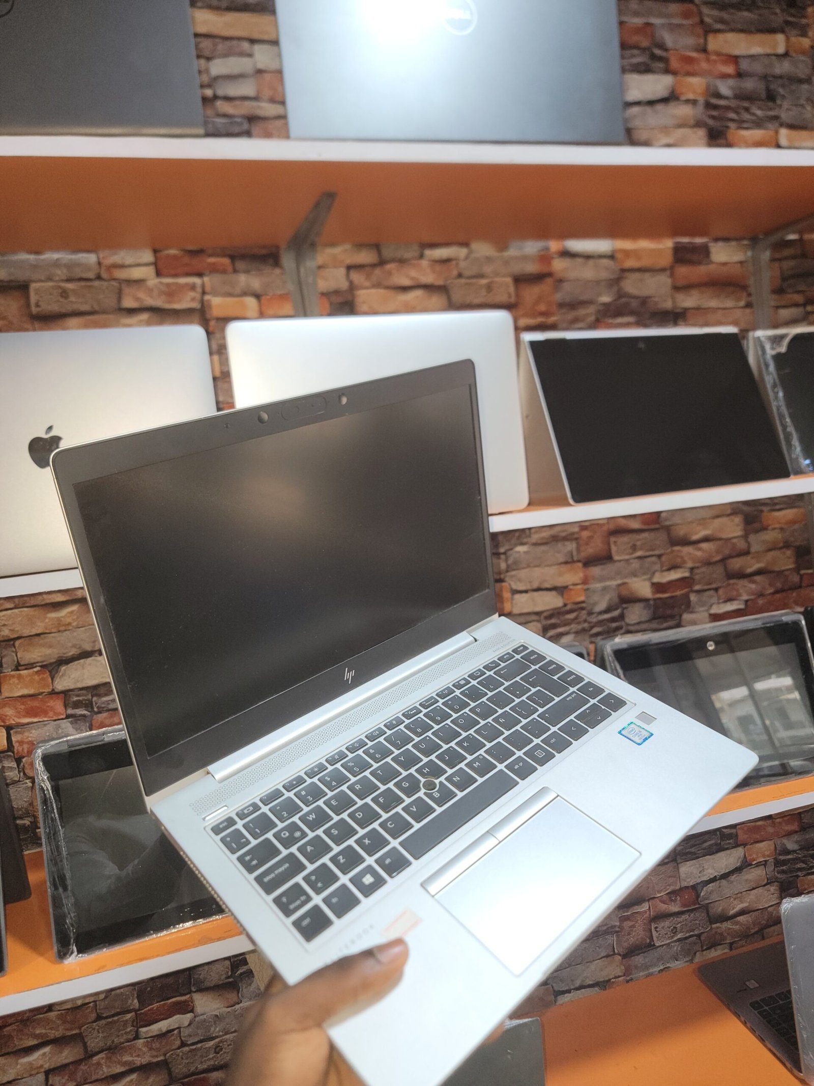 HP EliteBook 840 G6 Core i5 8th Gen 16GB RAM 512GB SSD - Image 4